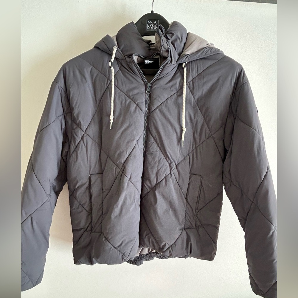 Vuori women’s coat EUC